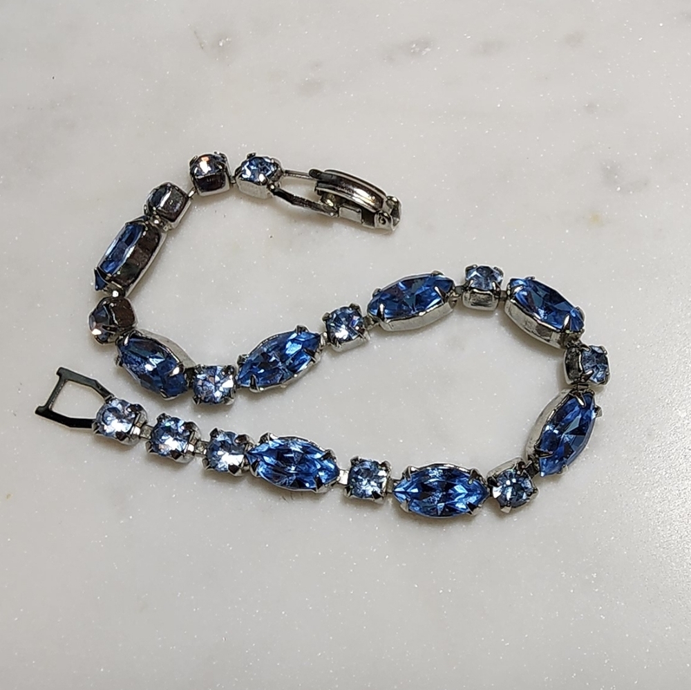 Vintage Weiss Two-tone Blue Rhinestone Bracelet Silver-Tone Mid-century 50s–60s - Picture 3 of 17
